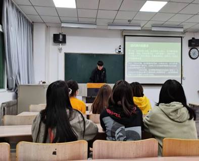 10.28 伟德国际1946源于英国科学技术协会顺利开展通讯稿写作培训活动